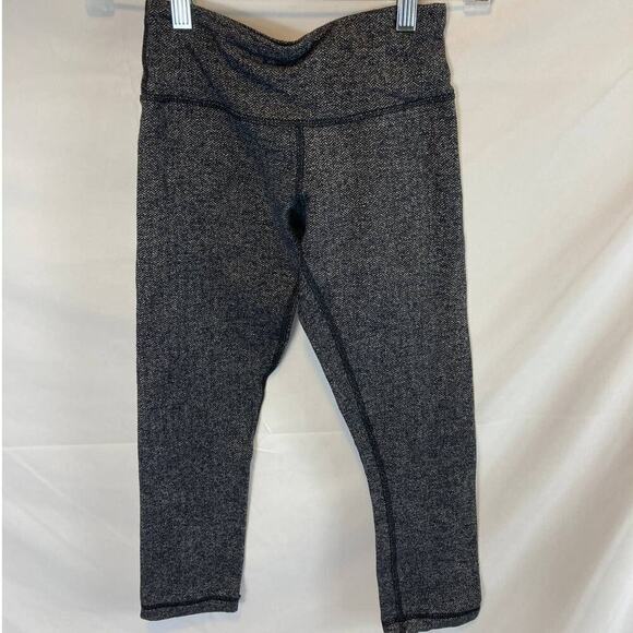 Lululemon Wunder Under High Rise Legging Chevron Print Cropped Size 2 - Picture 4 of 10